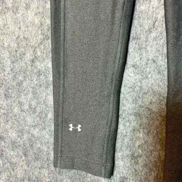 NWT Under Armour Cropped Compression Leggings - Small - Picture 2 of 6